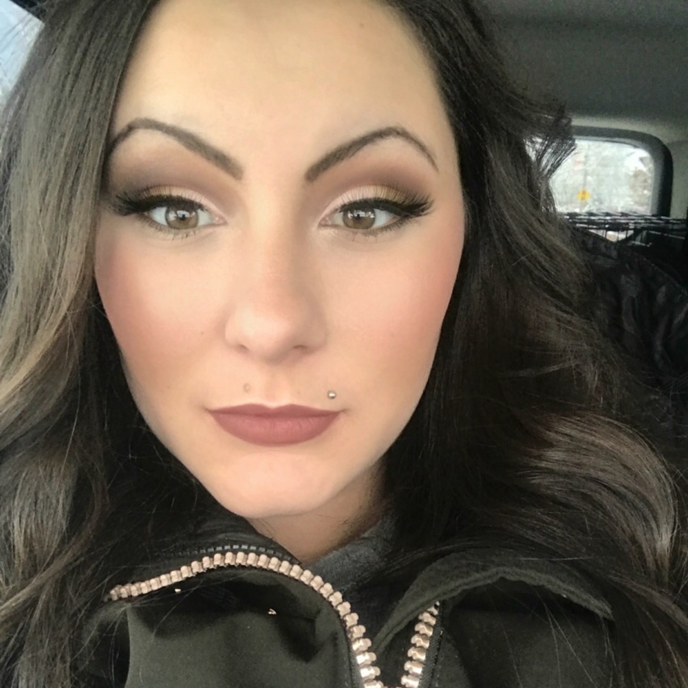 Meet your Posher, Bobbi